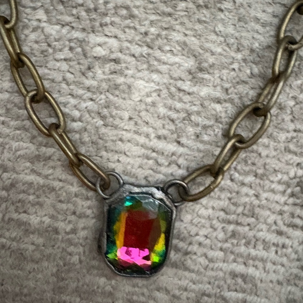 GUC Plunder stone necklace 17 inches with bag
